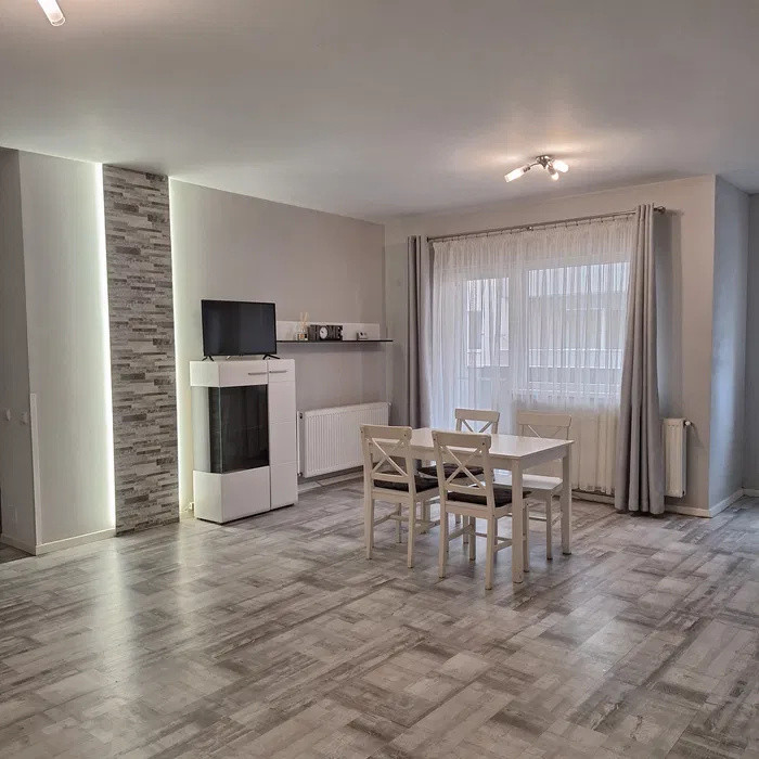 Apartament cu 2 camere, etajul 1, balcon, zona Terra