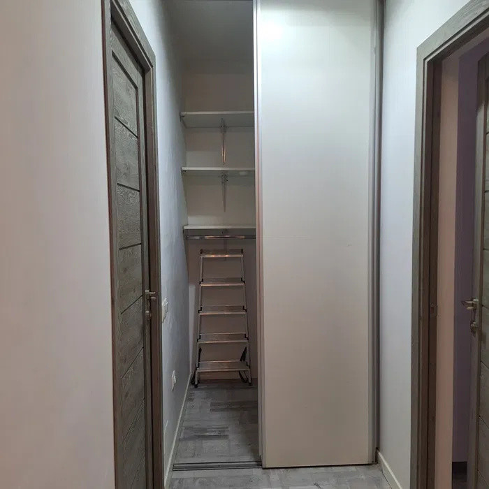Apartament cu 2 camere, etajul 1, balcon, zona Terra
