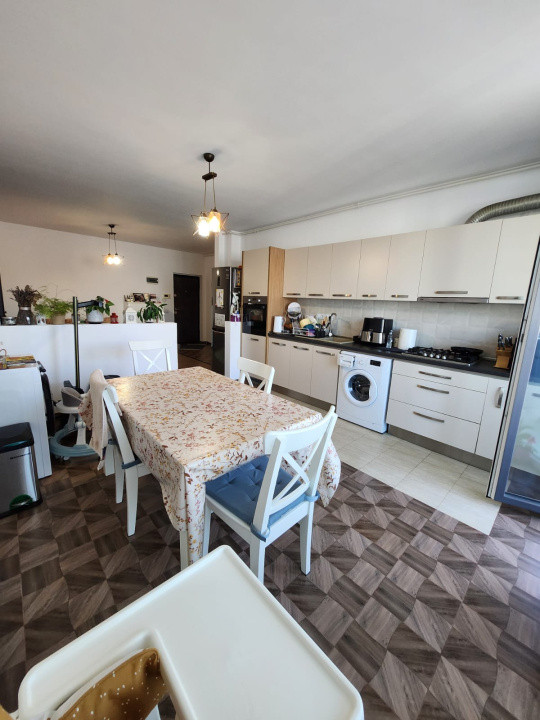 Pont!!! Apartament de 2 camere superb, 57 mp , etaj intermediar, zona Metro