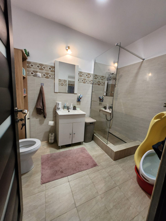 Pont!!! Apartament de 2 camere superb, 57 mp , etaj intermediar, zona Metro