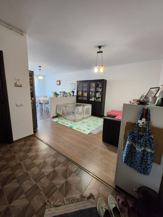 Pont!!! Apartament de 2 camere superb, 57 mp , etaj intermediar, zona Metro