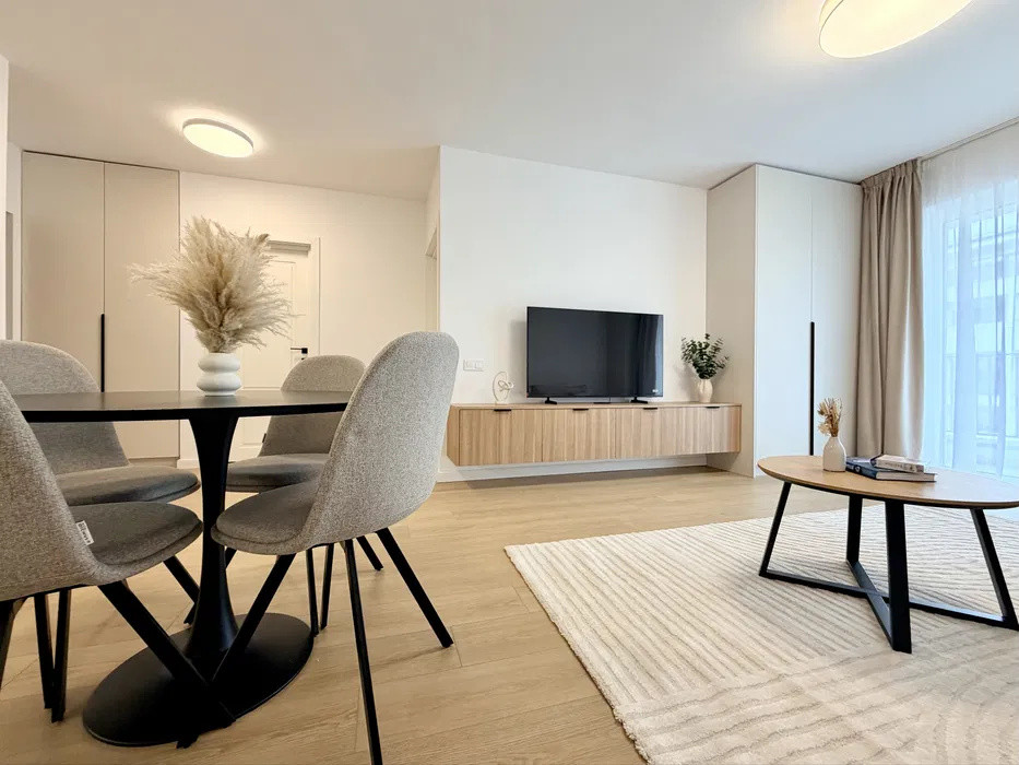 Apartament de 2 camere , 45   mp, ultrafinisat EROILOR 