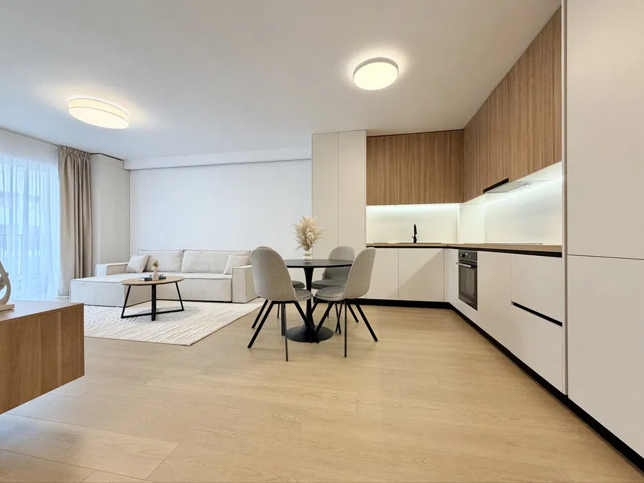 Apartament de 2 camere , 45   mp, ultrafinisat EROILOR 
