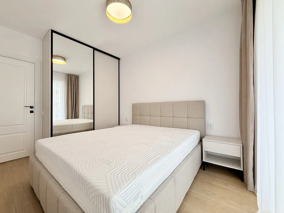 Apartament de 2 camere , 45   mp, ultrafinisat EROILOR 