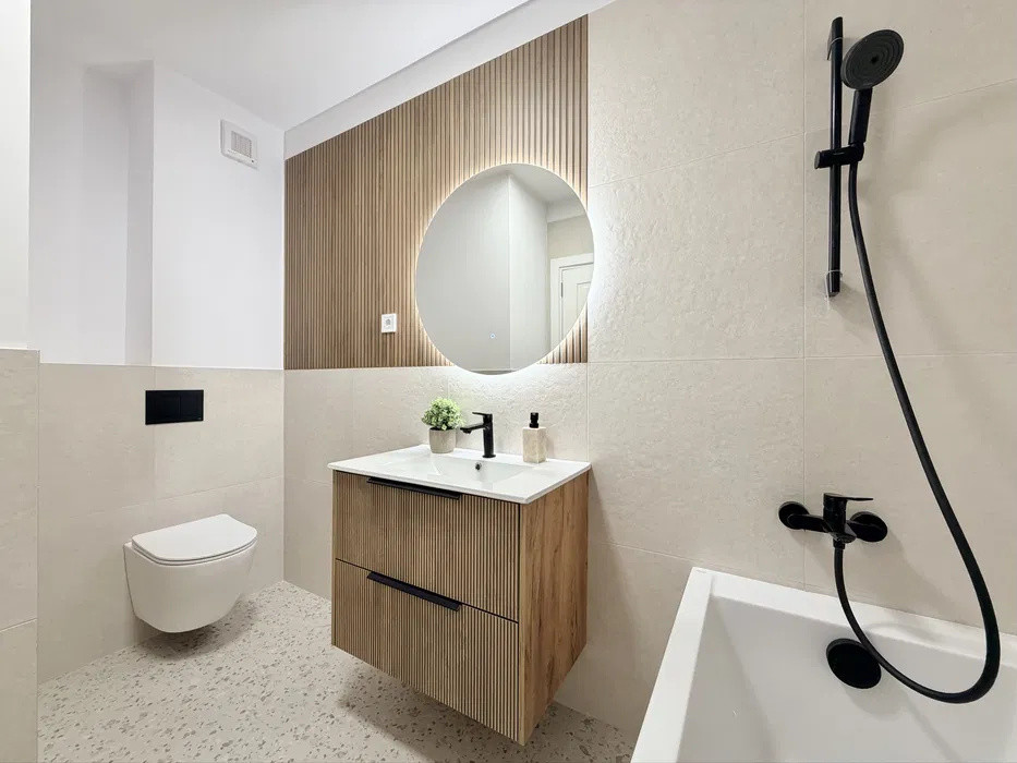Apartament de 2 camere , 45   mp, ultrafinisat EROILOR 