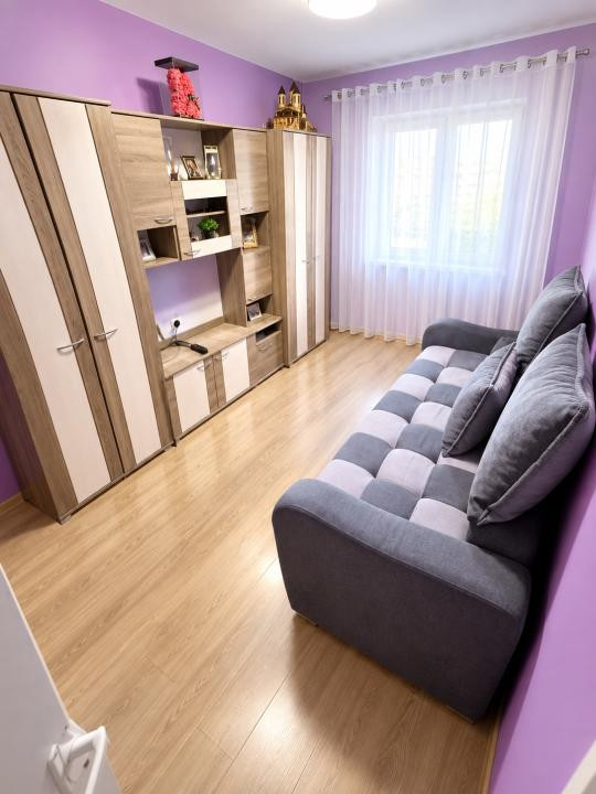 Apartament cu 4 camere,2bai,etaj intermediar,Manastur zona Piața Flora