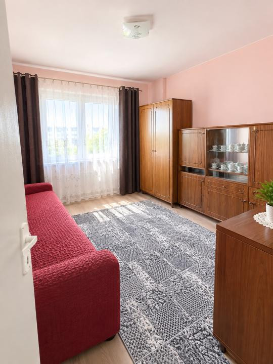 Apartament cu 4 camere,2bai,etaj intermediar,Manastur zona Piața Flora