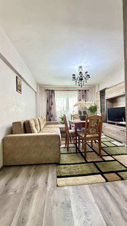 Apartament cu 4 camere,2bai,etaj intermediar,Manastur zona Piața Flora