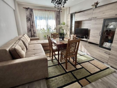 Apartament cu 4 camere,2bai,etaj intermediar,Manastur zona Piața Flora