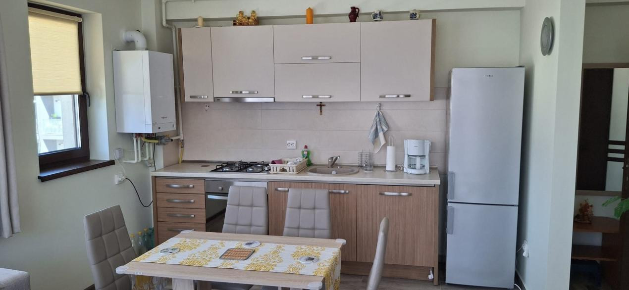 Apartament de inchiriat 3 camere zona Eroilor!