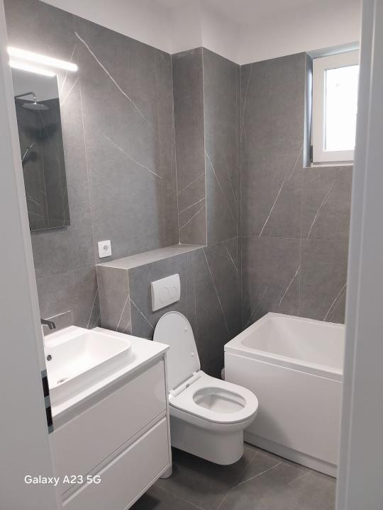 Apartament modern 3 camere 2 bai+terasa 12mp, Zona Vivo Mall, Parcare 