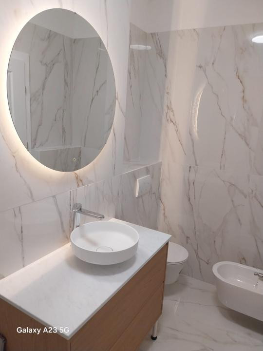 Apartament modern 3 camere 2 bai+terasa 12mp, Zona Vivo Mall, Parcare 