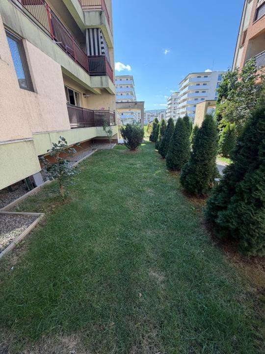 Apartament de vanzare 3 camere zona Lidl Strada Eroilor!