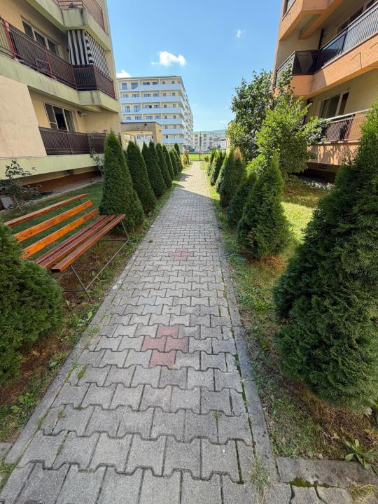 Apartament de vanzare 3 camere zona Lidl Strada Eroilor!