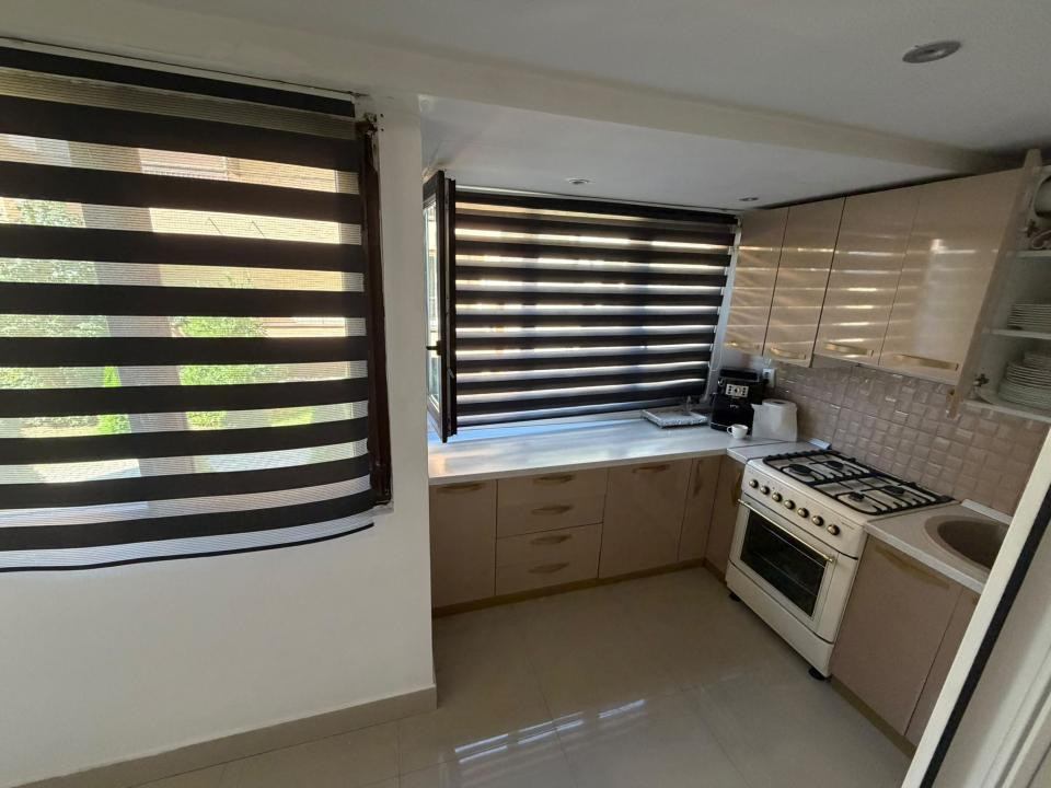 Apartament de vanzare 3 camere zona Lidl Strada Eroilor!