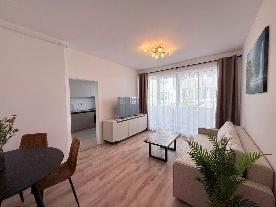 Apartament in bloc nou, etajul 1, la cheie, zona Cetatii