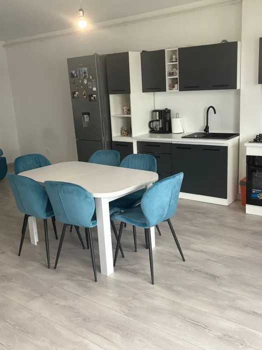 Apartament cu 2 camere, 55,5 mp, parcare, zona Eroilor (blocurile albe)