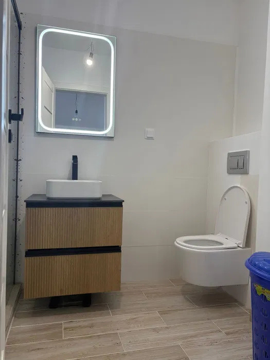 Apartament cu 2 camere, 55,5 mp, parcare, zona Eroilor (blocurile albe)