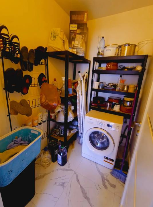 Apartament de vanzare 3 camere, 2 bai, parcare subterana, zona centrala!