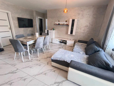 Apartament de vanzare 3 camere, 2 bai, parcare subterana, zona centrala!