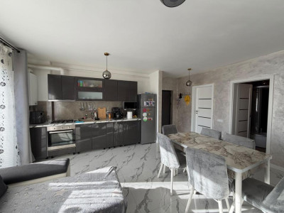 Apartament de vanzare 3 camere, 2 bai, parcare subterana, zona centrala!