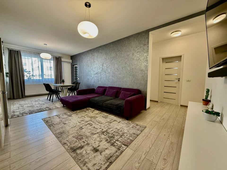 Apartament cu 3 camere , etaj 1 , parcare , zona Stadionului 
