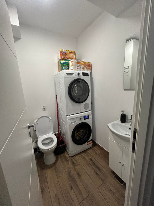 Apartament de vanzare 3 camere ,2 bai, 1 parcare in zona Cetatii!