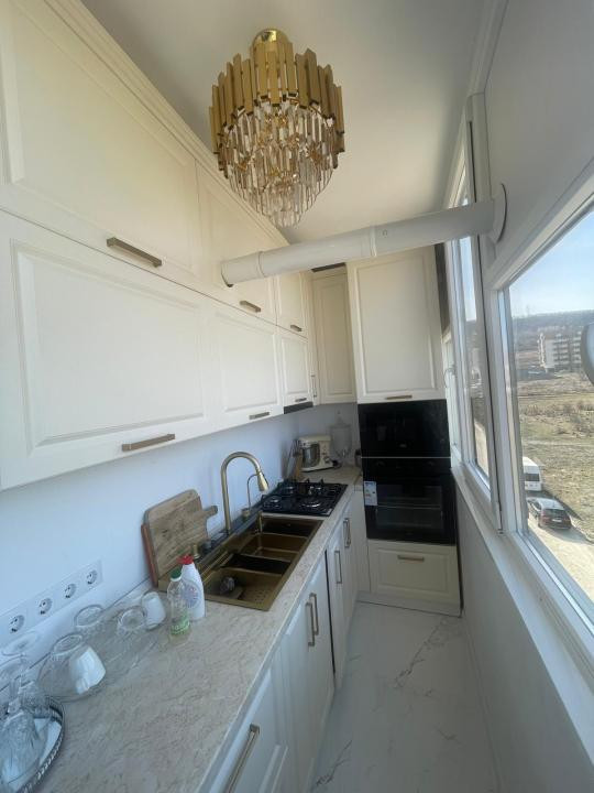 Apartament modern, 3 camere, 2 bai, parcare subterana in zona Terra!