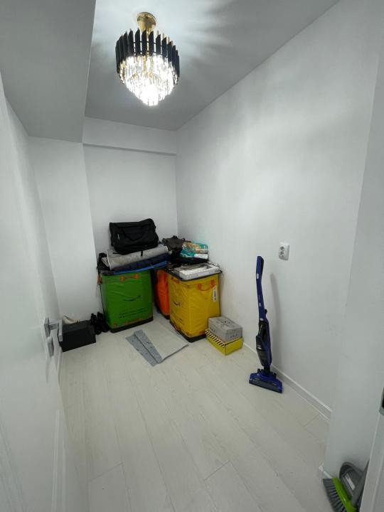 Apartament modern, 3 camere, 2 bai, parcare subterana in zona Terra!