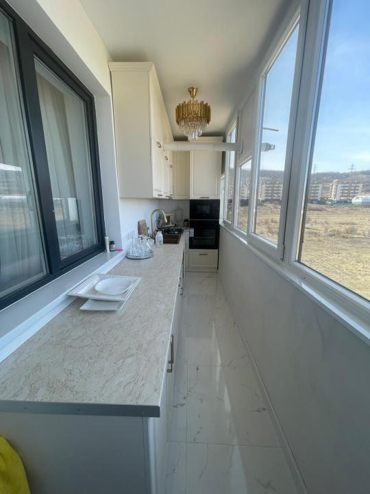 Apartament modern, 3 camere, 2 bai, parcare subterana in zona Terra!