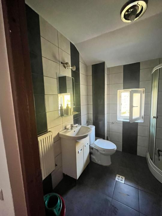 Apartament 1 camera decomandat 42 mp Zona Stejarului
