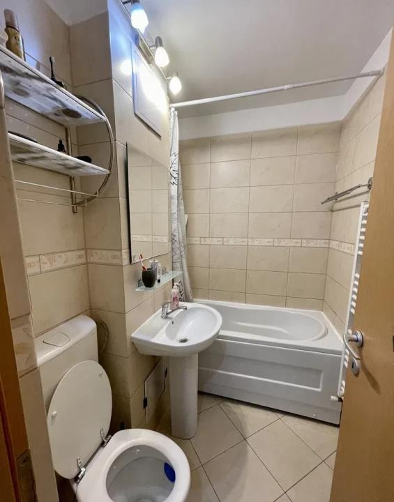 Apartament 2 camere, decomandat, balcon, zona Primaverii/Pod Calvaria