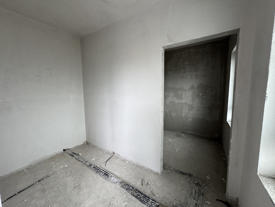 Casa tip duplex, 120 mp, 4 camere, teren liber 250 mp, Dezmir