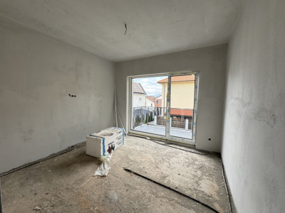 Casa tip duplex, 120 mp, 4 camere, teren liber 250 mp, Dezmir