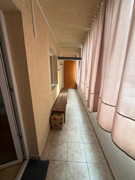 Apartament de inchiriat 2 camere decomandat si parcare!