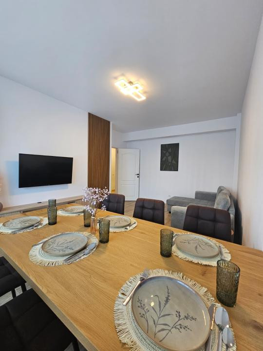Apartament 2 camere superfinisat, decomandat, 55mp, Parcare/zona Terra