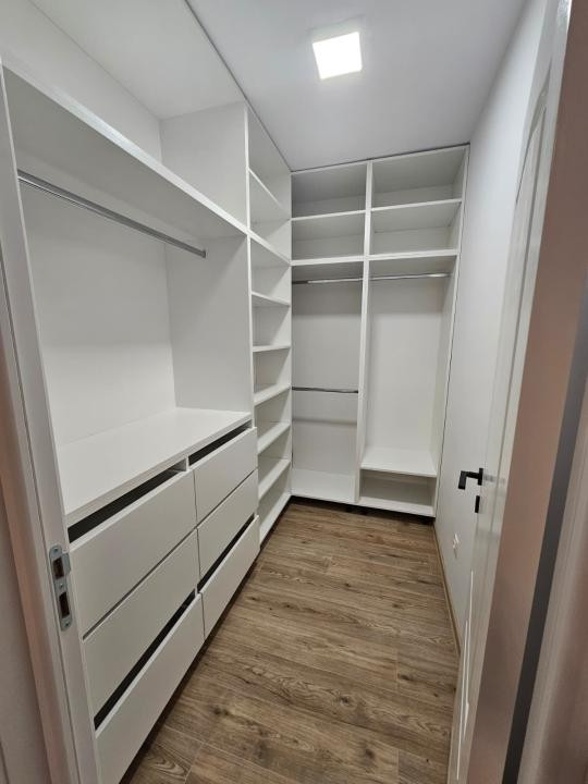 Apartament 2 camere superfinisat, decomandat, 55mp, Parcare/zona Terra