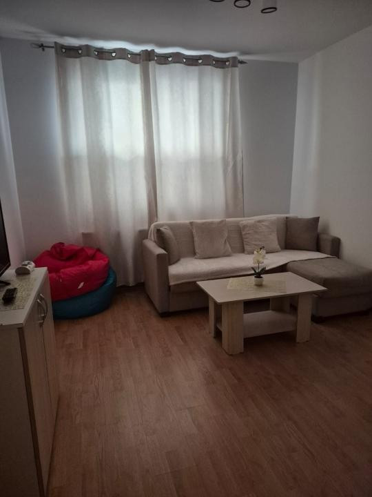Apartament de inchiriat 2 camere decomandate si parcare zona Eroilor!