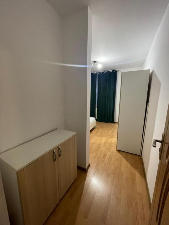 Apartament de inchiriat 2 camere decomandate si parcare zona Eroilor!