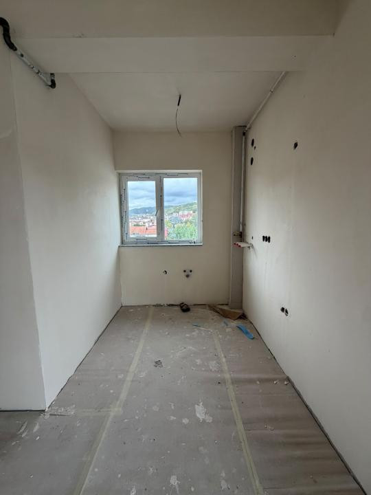 Apartament in bloc nou , semifinisat 2 camere etaj 1 zona Cetatii!