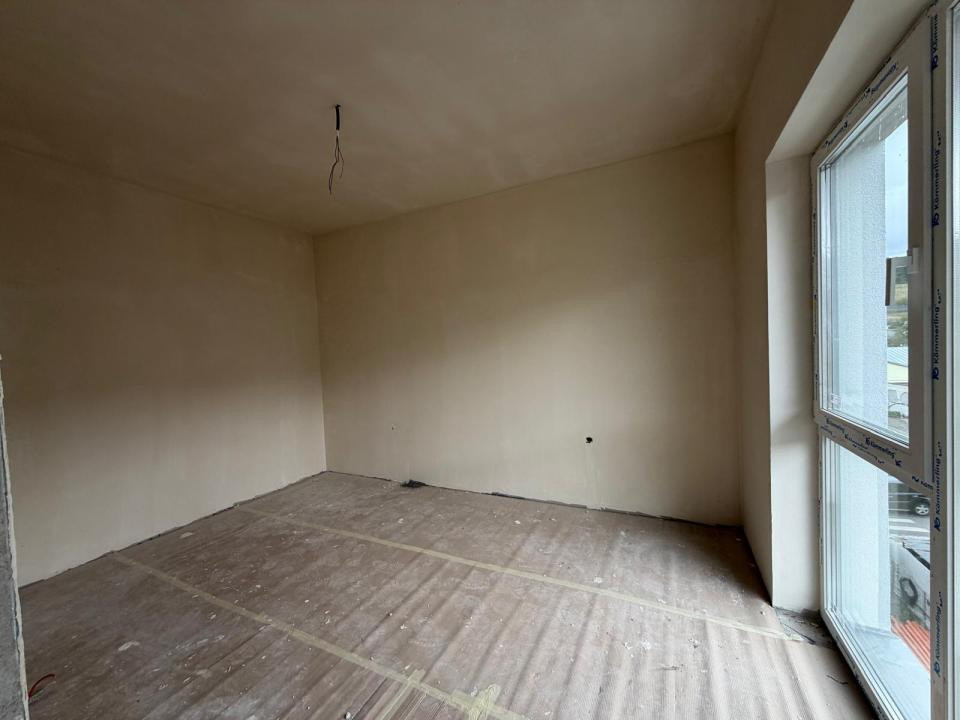 Apartament in bloc nou , semifinisat 2 camere etaj 2 zona Cetatii!