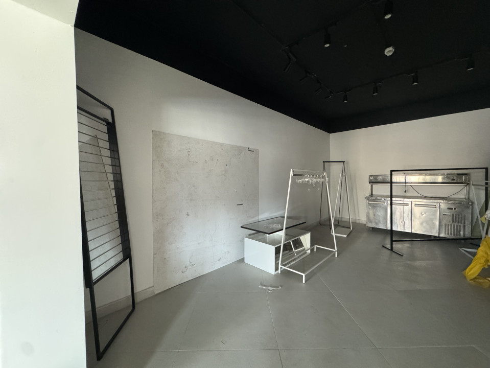 Spațiu comercial, parter, 190 mp utili, vitrină, zona Corneliu Coposu