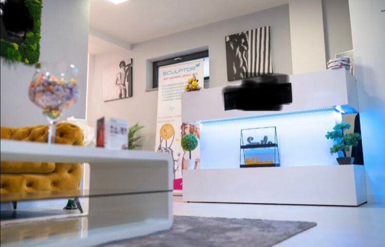 Afacere salon infrumusetare la cheie