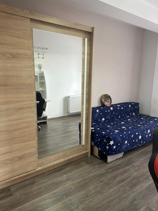 Apartament cu 2 camere,terasa de 56 mp,bloc nou cu lift,zona Terra