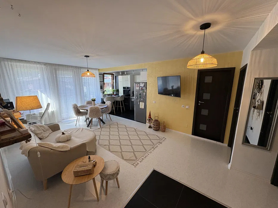 Apartament la etajul 1, 64 mp, parcare, zona Parcului Poligon