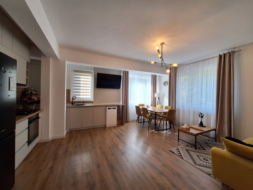 Apartament finisat modern, etaj intermediar, balcon, zona Teilor