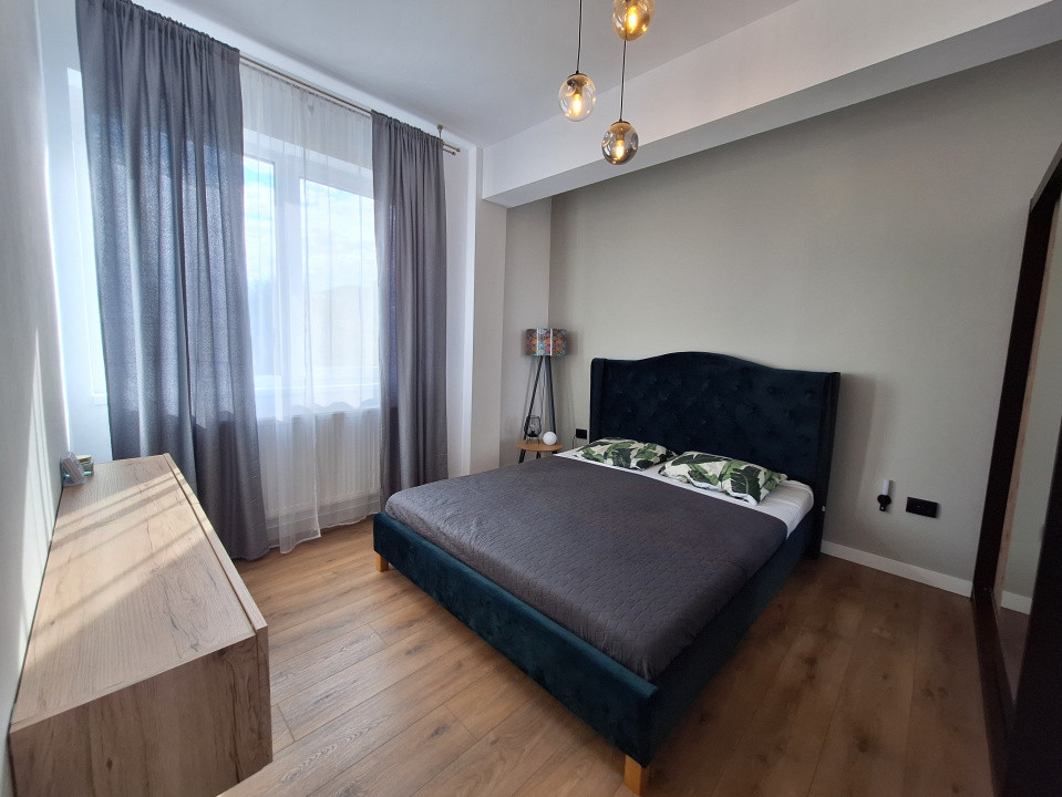 Apartament finisat modern, etaj intermediar, balcon, zona Teilor
