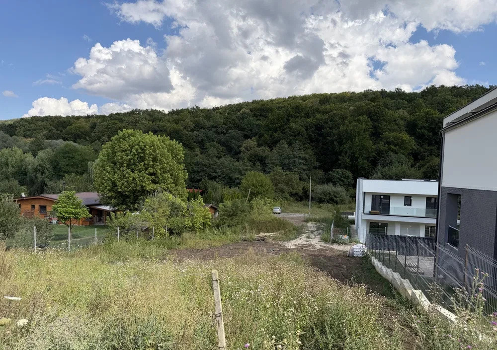 Teren autorizat de duplex, 503 mp , zona Valea Garboului 