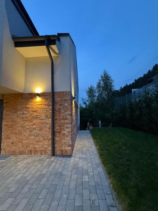 Casa individuala smart de vanzare 193 mp utili, garaj, teren 300 mp, zona VIVO!