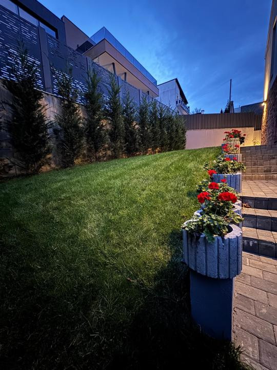 Casa individuala smart de vanzare 193 mp utili, garaj, teren 300 mp, zona VIVO!